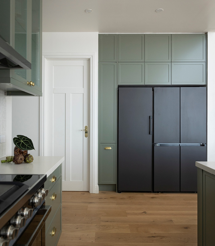 FARMHOUSE KITCHEN